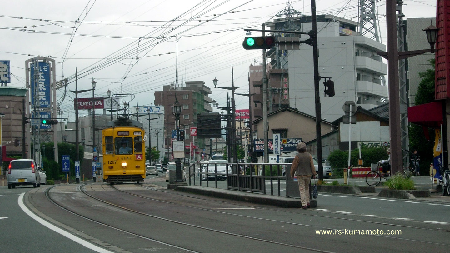 神水本町と西行き電停　2011年6月撮影